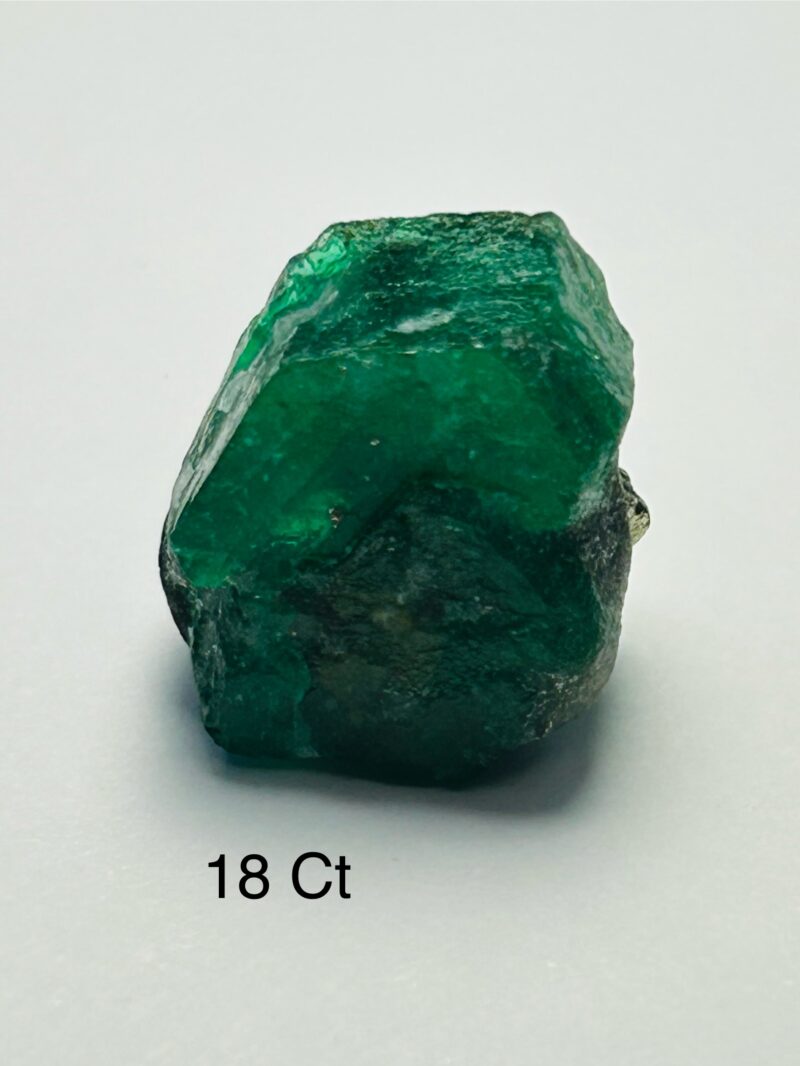 Rough Uncut Emerald A18 18 ct