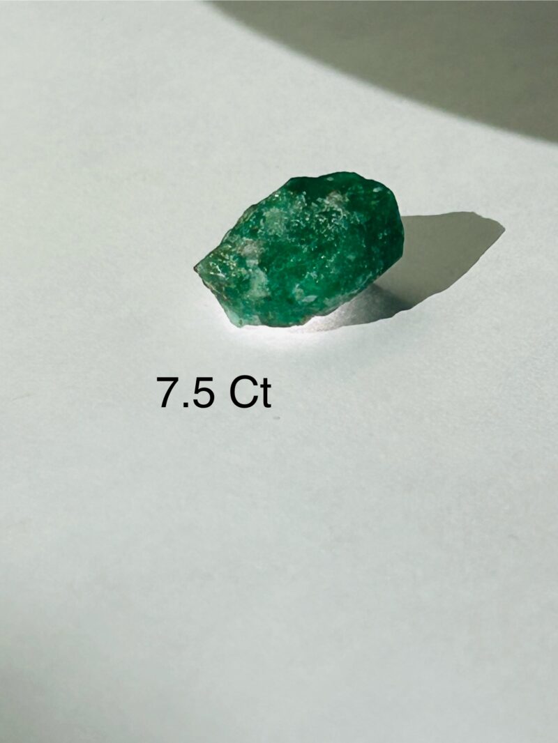 Rough Uncut Emerald A25 7.5 ct
