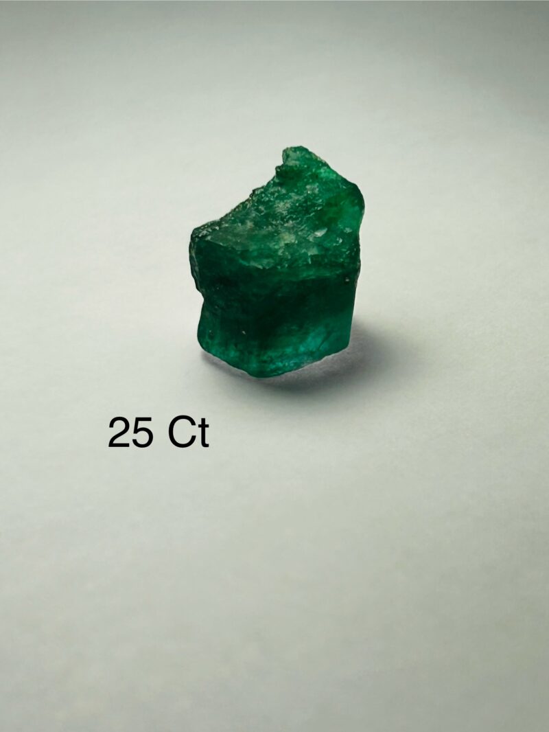 Rough Uncut Emerald A32 25ct