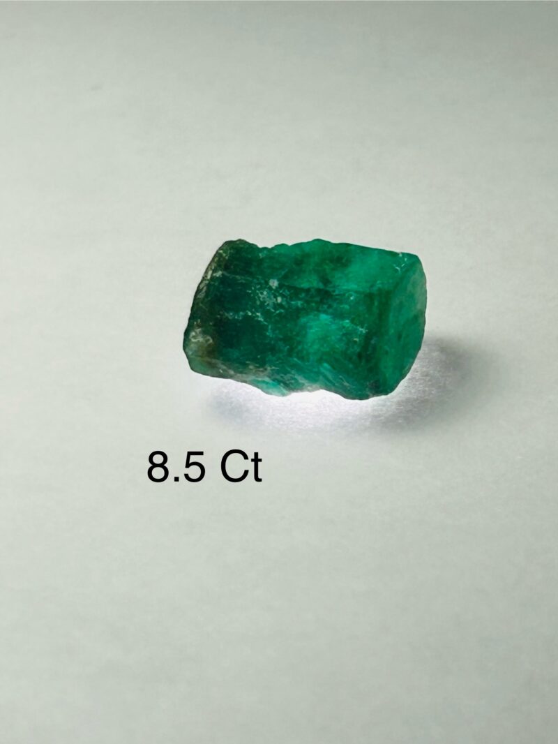 Rough Uncut Emerald A37 8.5ct