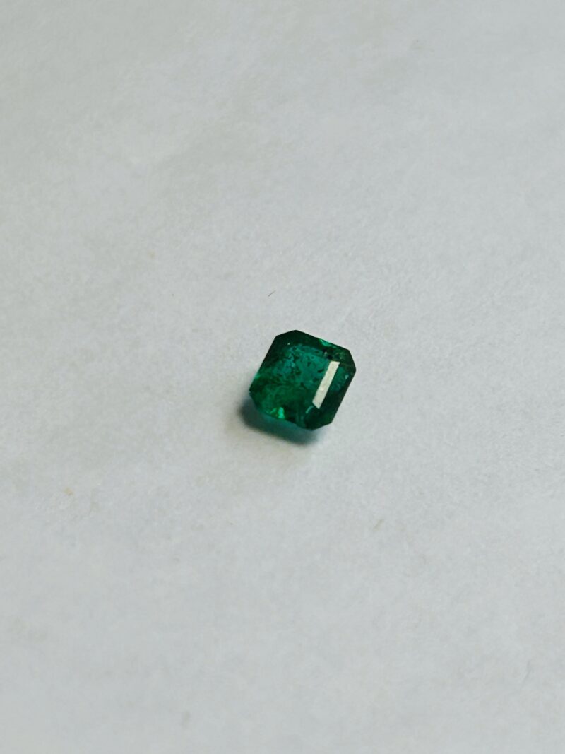 Emerald AA7 .28ct